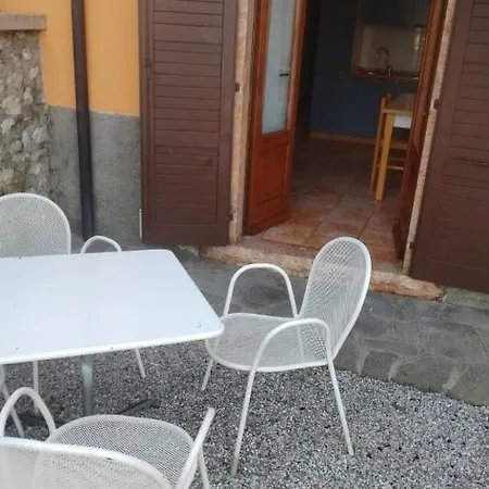 Zwei-zimmer-wohnung Mit Seeblick By Interhome Apartamento