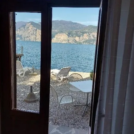 Zwei-zimmer-wohnung Mit Seeblick By Interhome Apartman
