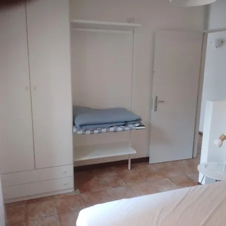 Zwei-zimmer-wohnung Mit Seeblick By Interhome Apartman Malcesine