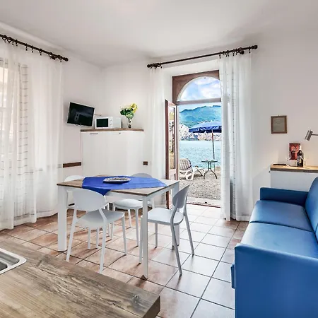 Appartamento Zwei-zimmer-wohnung Mit Seeblick By Interhome