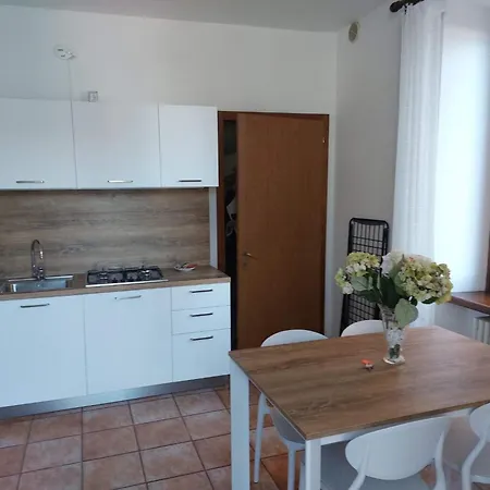 Apartamento Zwei-zimmer-wohnung Mit Seeblick By Interhome Malcesine