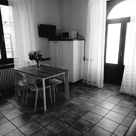 Apartamento Zwei-zimmer-wohnung Mit Seeblick By Interhome Malcesine