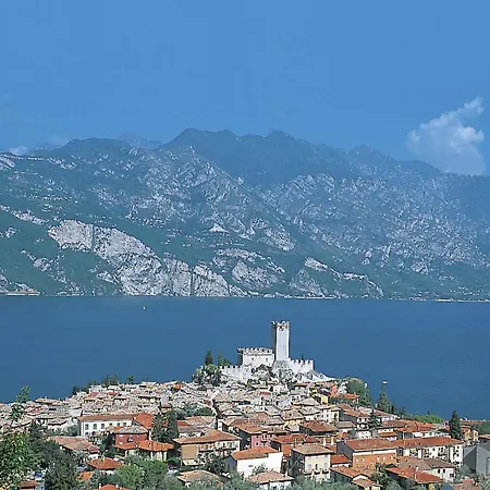 Apartamento Zwei-zimmer-wohnung Mit Seeblick By Interhome Malcesine